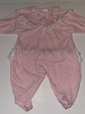 Vtg Sweet Treasures Baby Girl Sleeper Size 6-9 months Pink RUFFLE BUTT